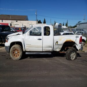 2013 SIERRA 2500 side view